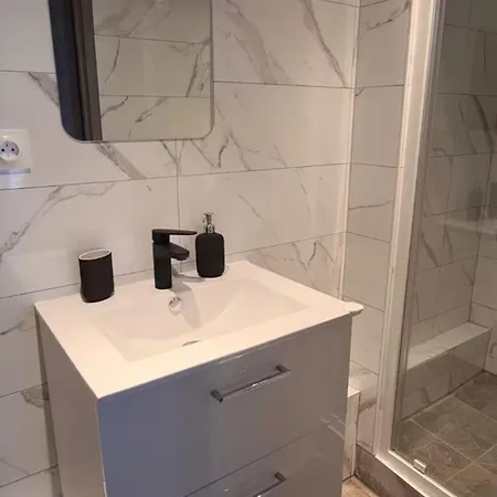 Joli Proche Place Wilson - Centre Apartment *